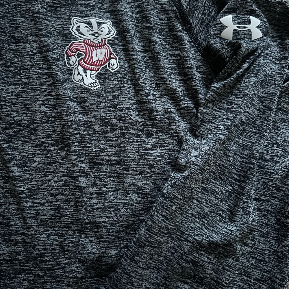 Under Armour Wisconsin Badgers Grey and Red Quarter Zip Pullover Men’s Size XXL - Picture 6 of 6